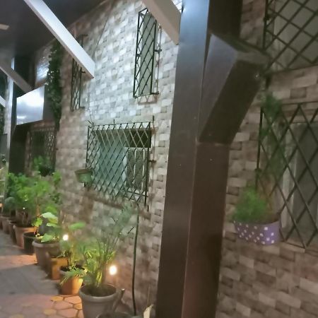 Hotel Qamar Мумбаи Экстерьер фото
