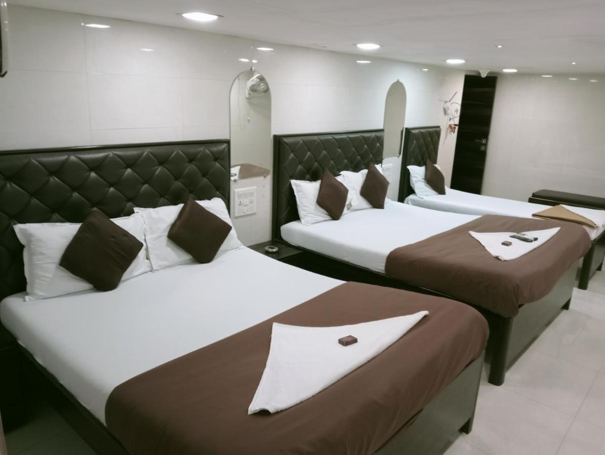 Hotel Qamar Мумбаи Экстерьер фото