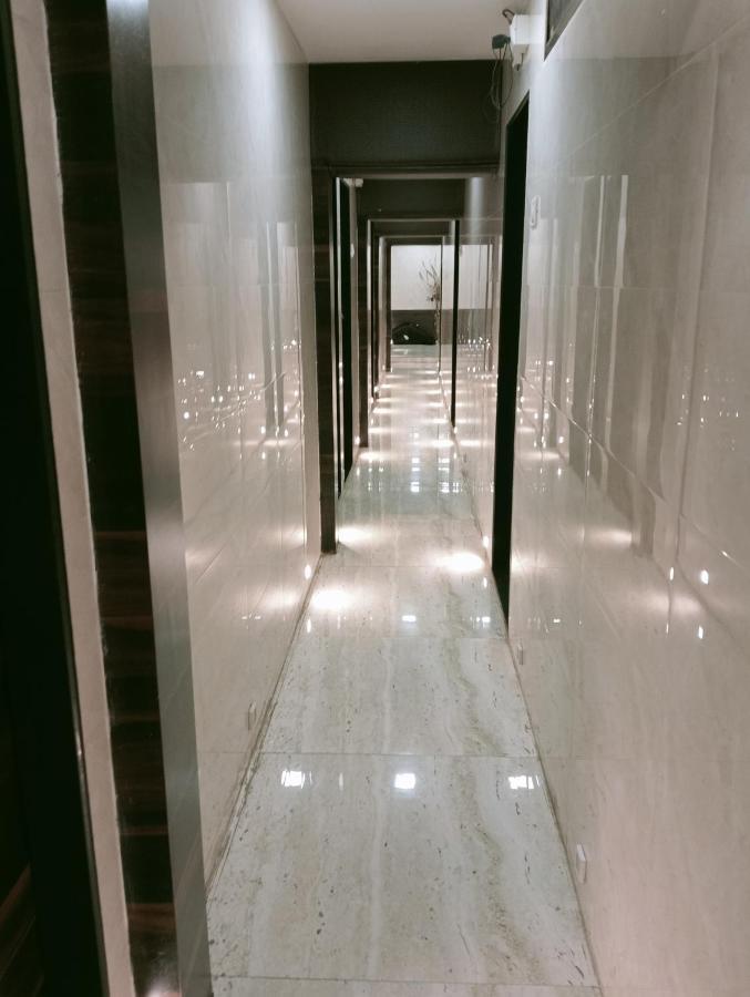Hotel Qamar Мумбаи Экстерьер фото