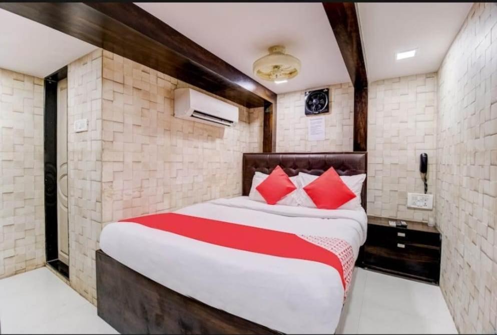 Hotel Qamar Мумбаи Экстерьер фото