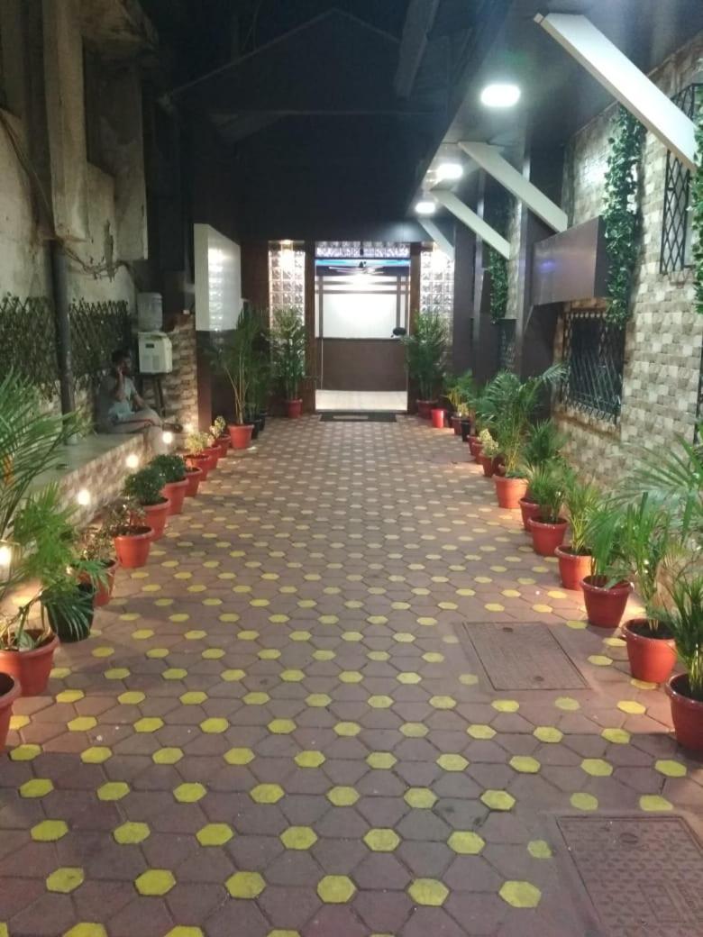 Hotel Qamar Мумбаи Экстерьер фото