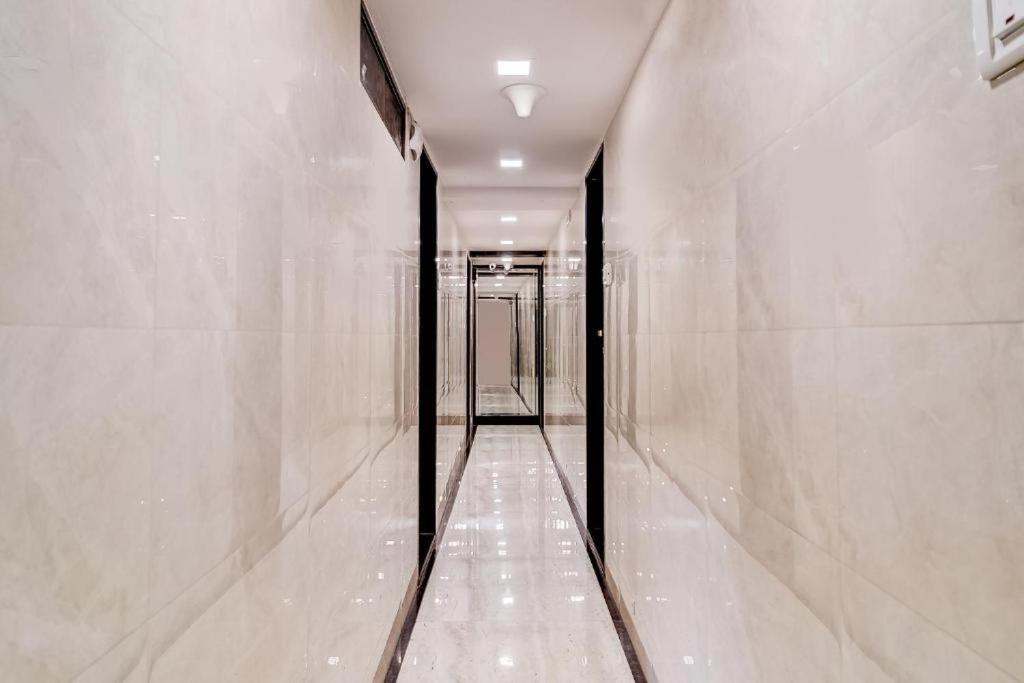 Hotel Qamar Мумбаи Экстерьер фото