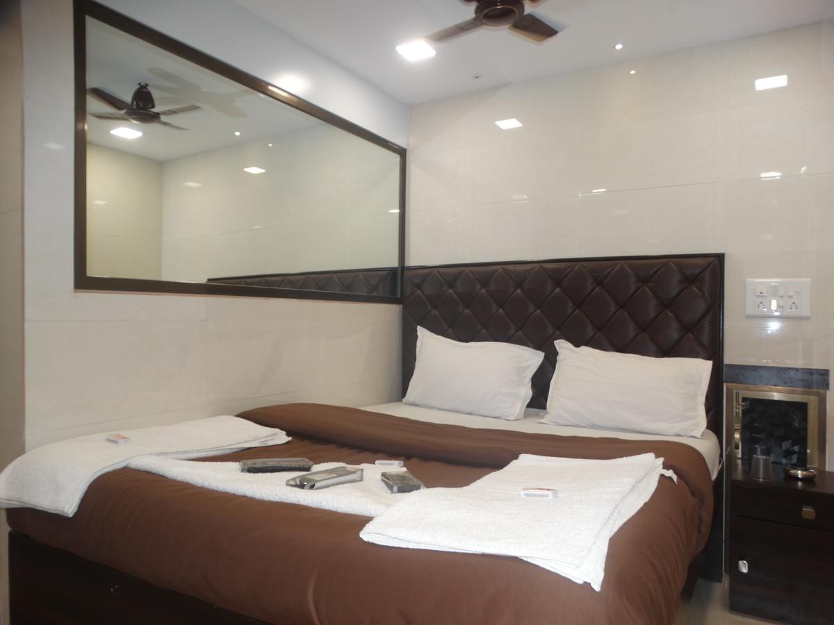 Hotel Qamar Мумбаи Экстерьер фото