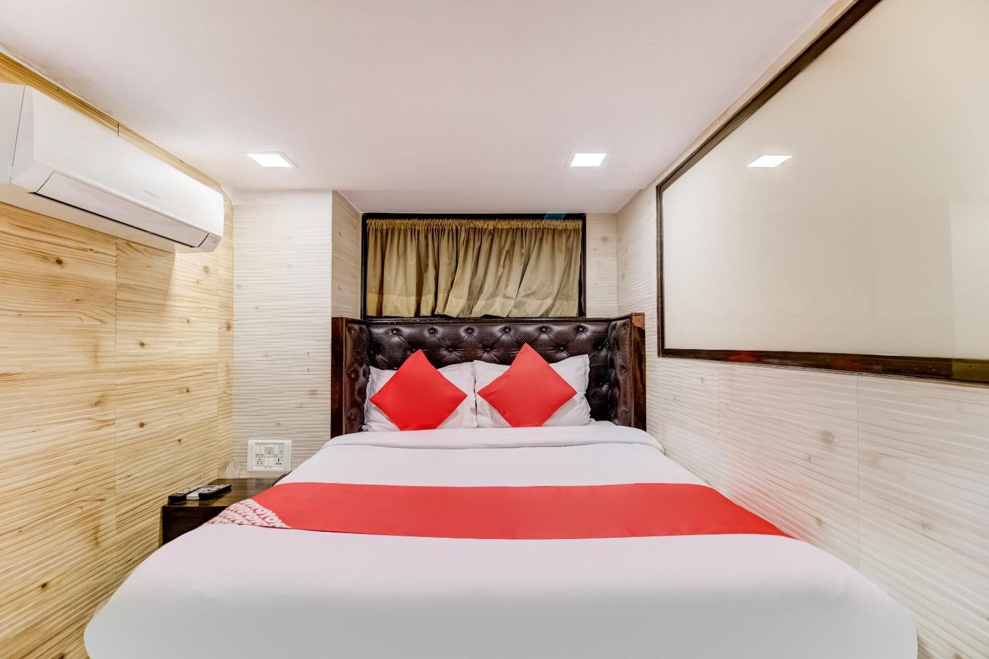 Hotel Qamar Мумбаи Экстерьер фото