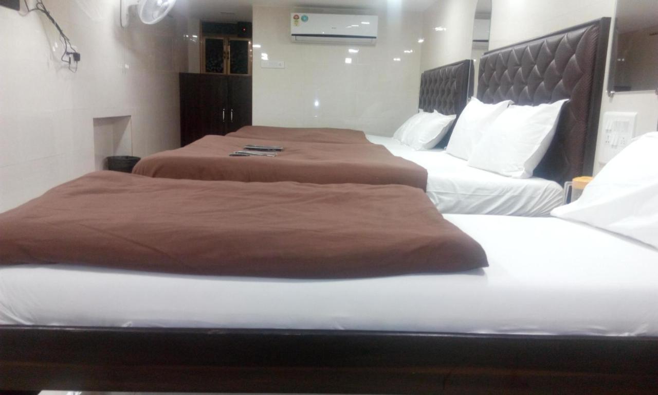 Hotel Qamar Мумбаи Экстерьер фото